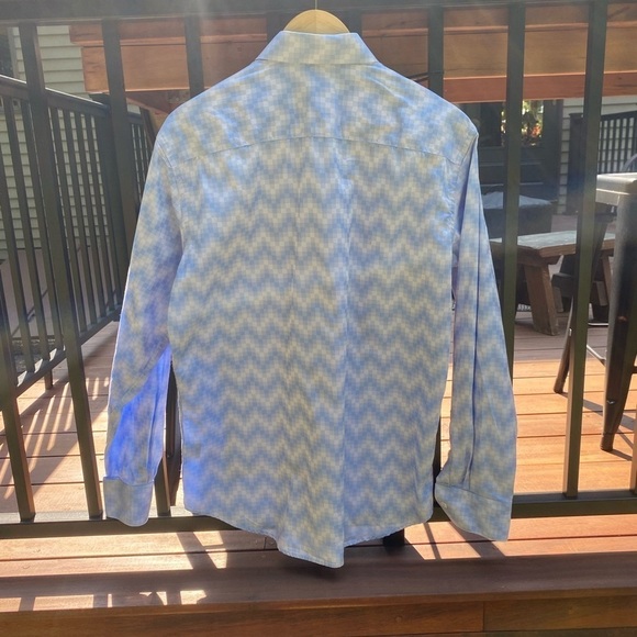 Good used condition blue bugatchi button down size Medium - Picture 4 of 6